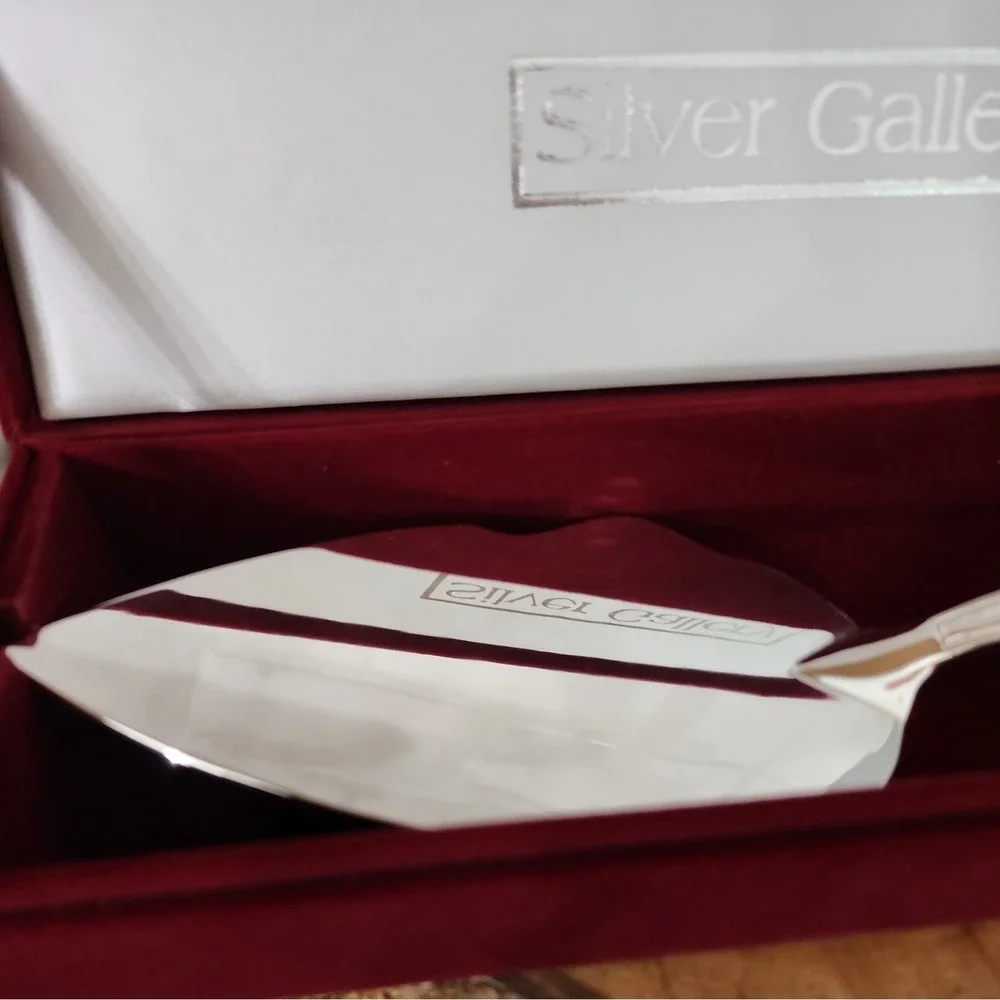 Godinger Cake Cutter Pie Server Santa Claus Silver Plate Christmas Dessert Knife